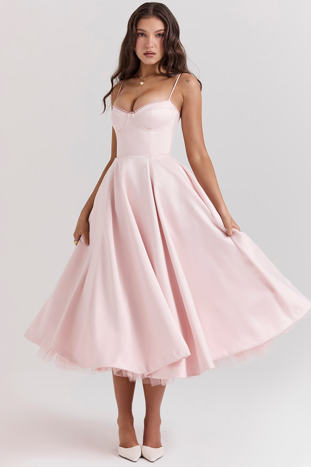 Valentina | Elegante Vestido Midi con Forro de Tul