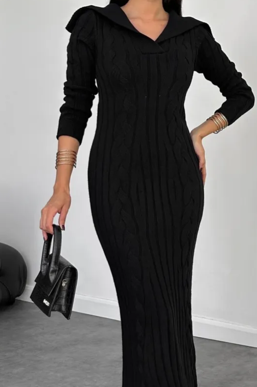 Uvara | Vestido Largo Ajustado con Solapa