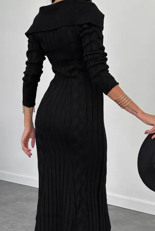 Uvara | Vestido Largo Ajustado con Solapa