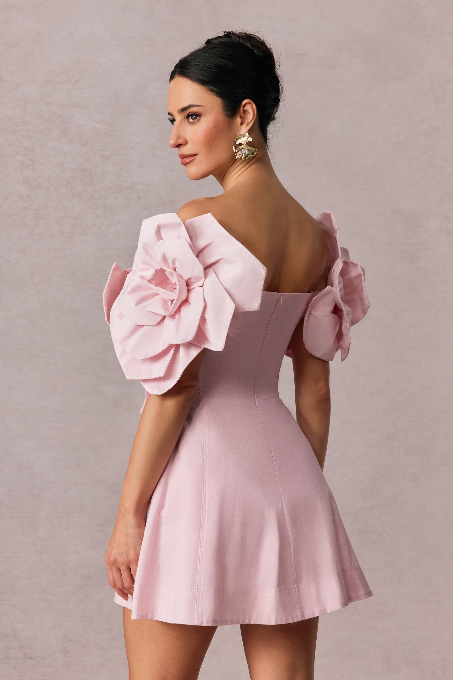 Wendi | Vestido Mini con apliques Florales