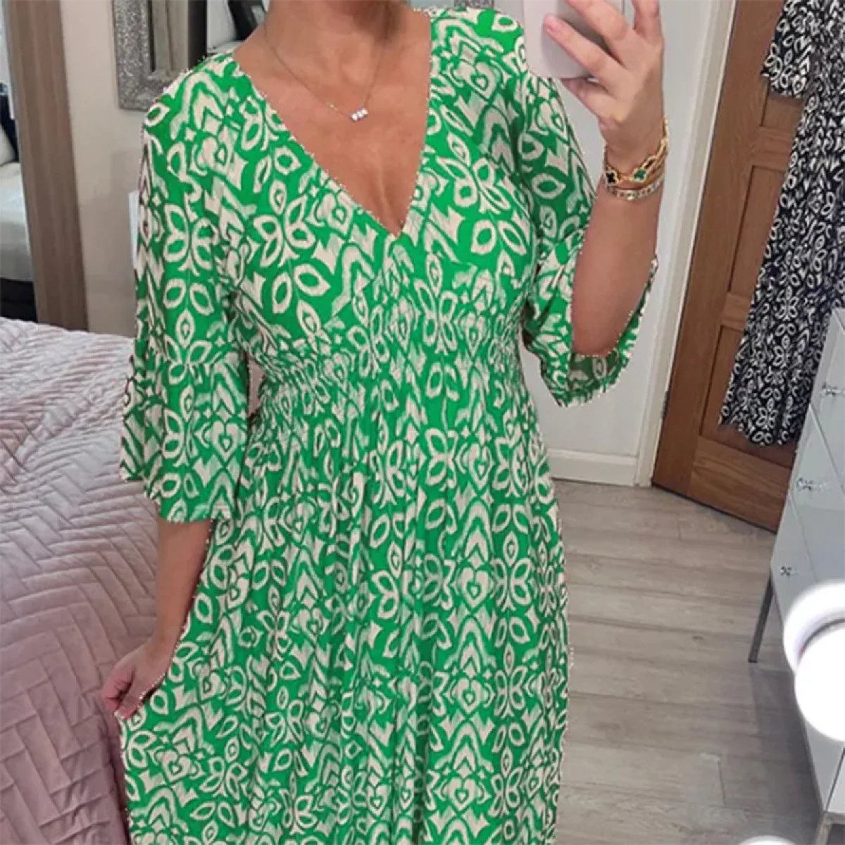 Ringa | Vestido Floral con Escote en V