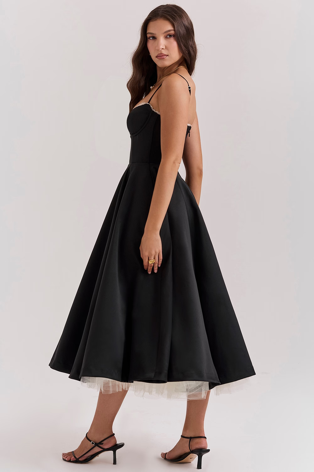 Valentina | Elegante Vestido Midi con Forro de Tul