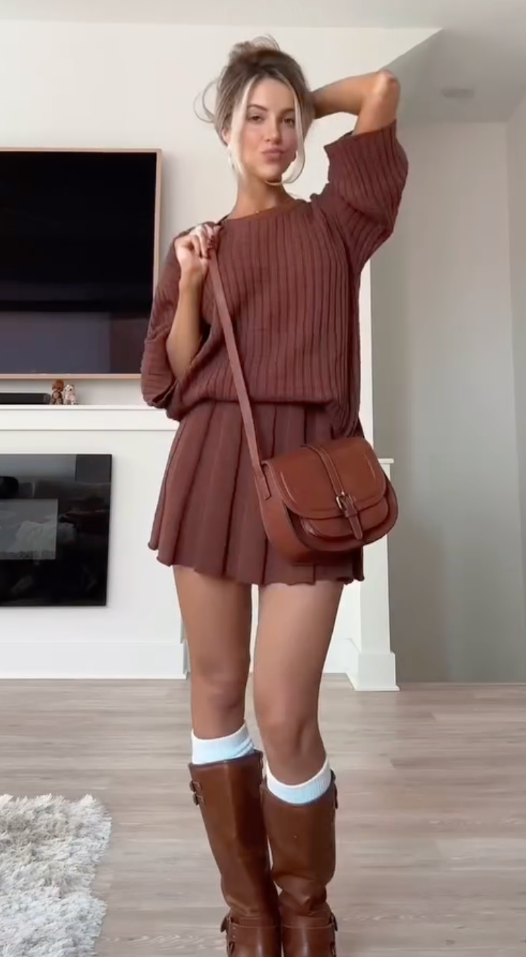 Tina | Conjunto de Mini Falda y Suéter