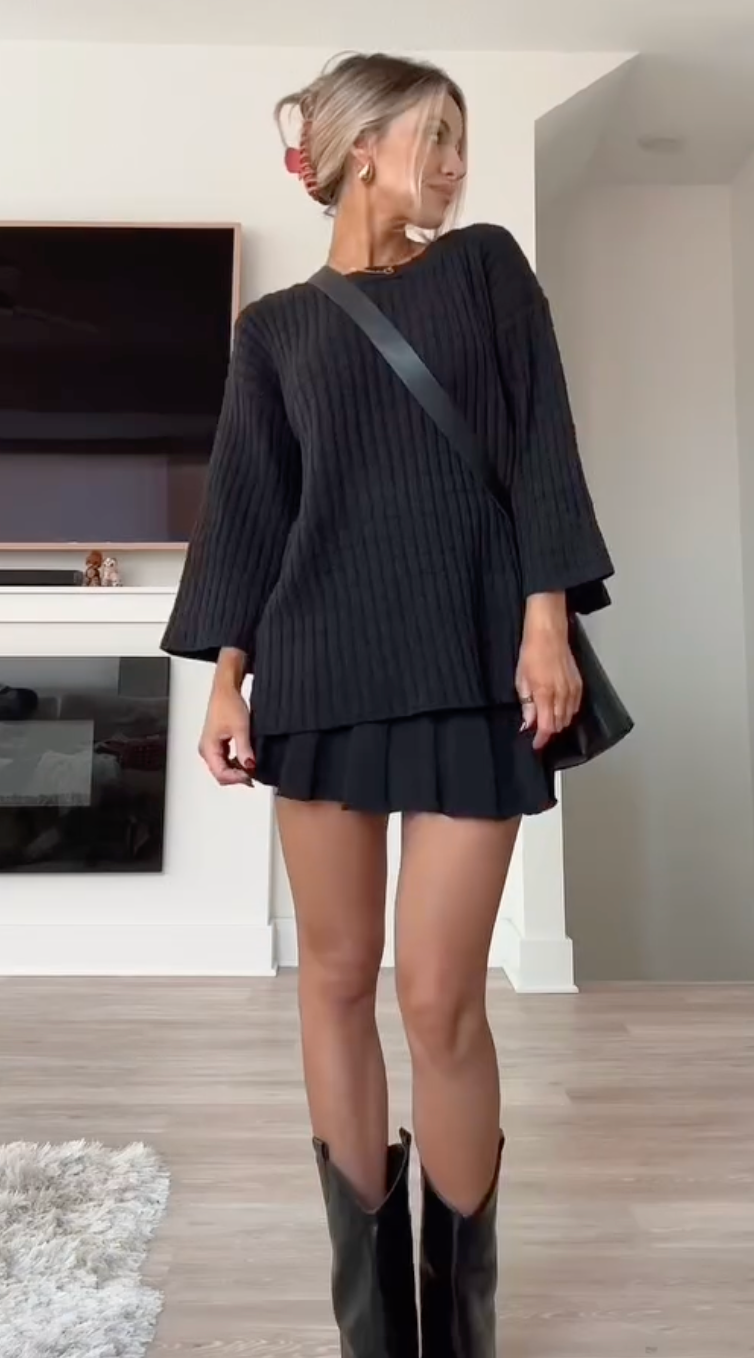 Tina | Conjunto de Mini Falda y Suéter