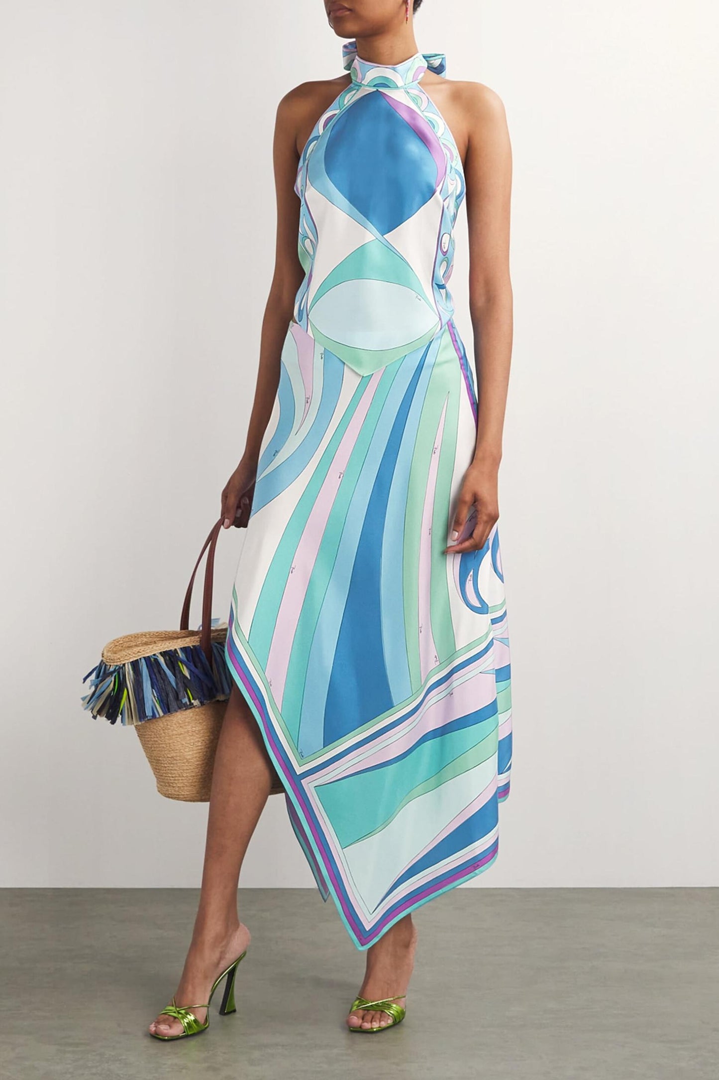 Zanka | Conjunto Satinado de Top Halter y Falda Midi