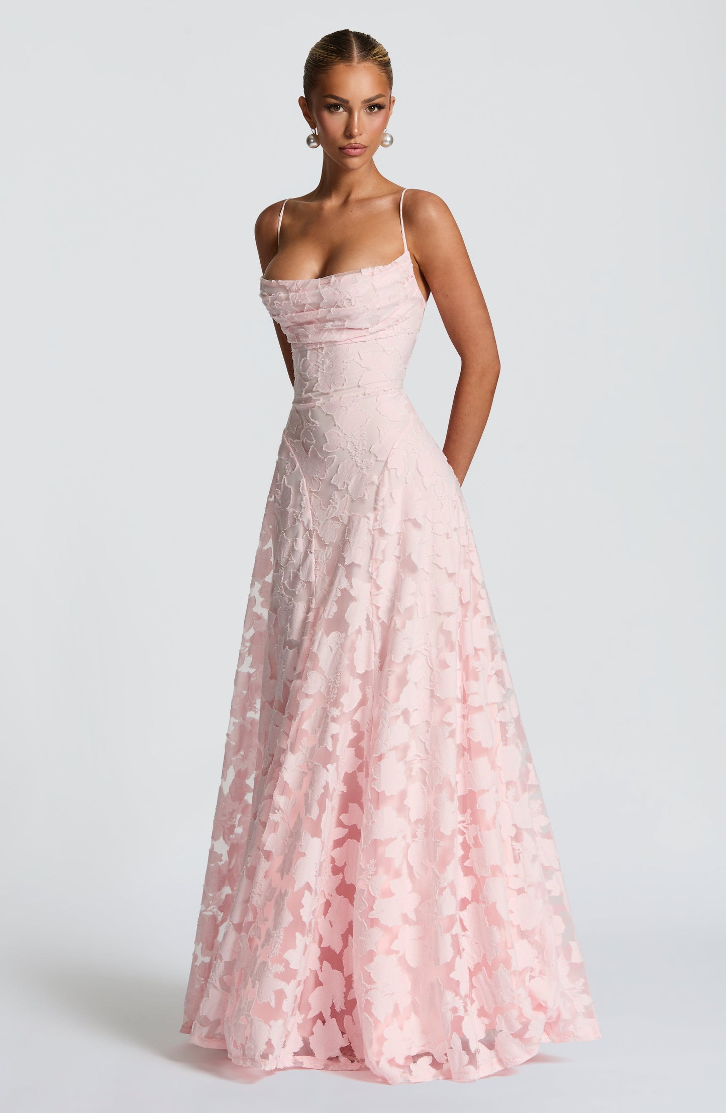 Virginia | Vestido Elegante de Encaje