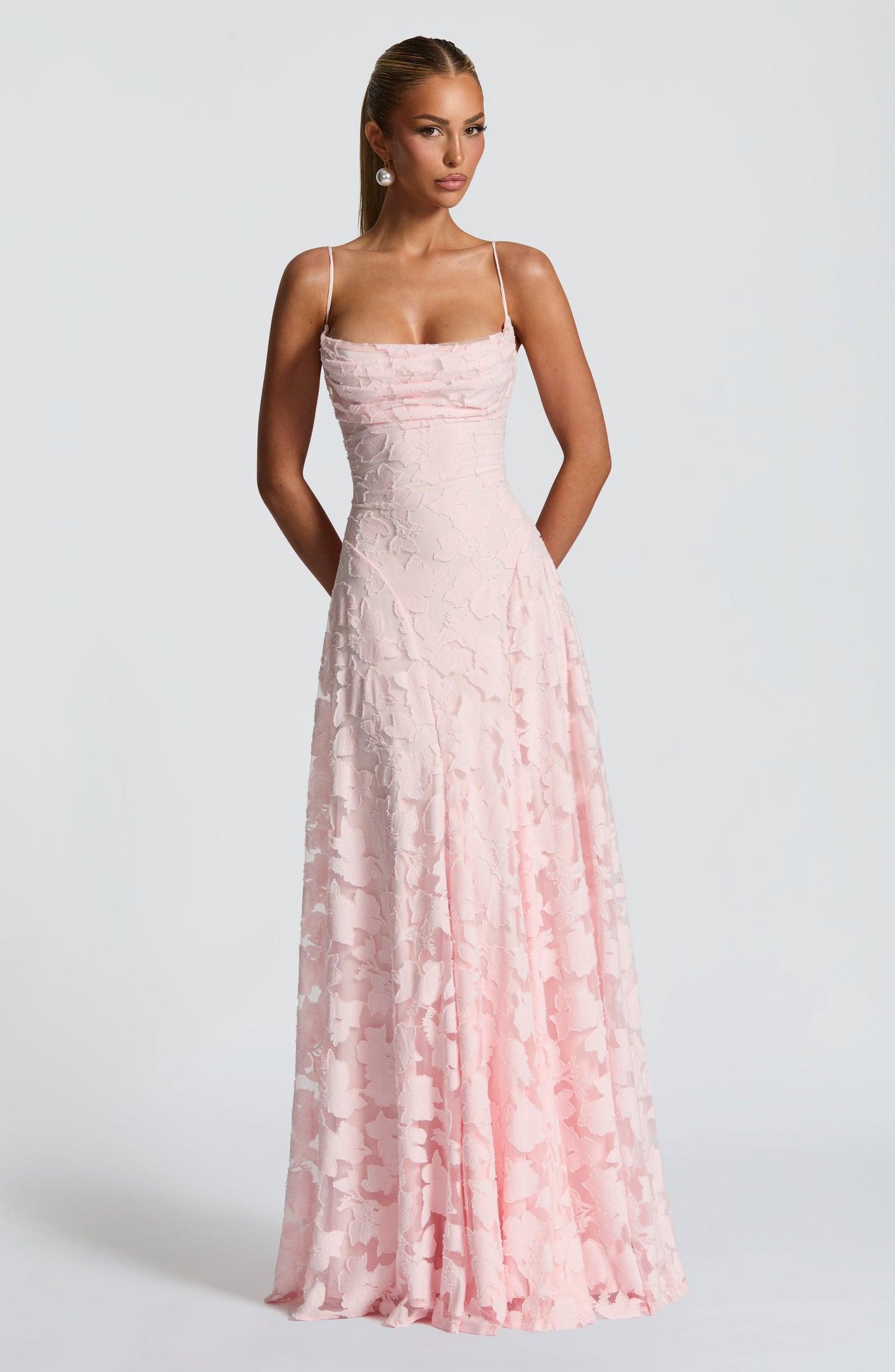 Virginia | Vestido Elegante de Encaje