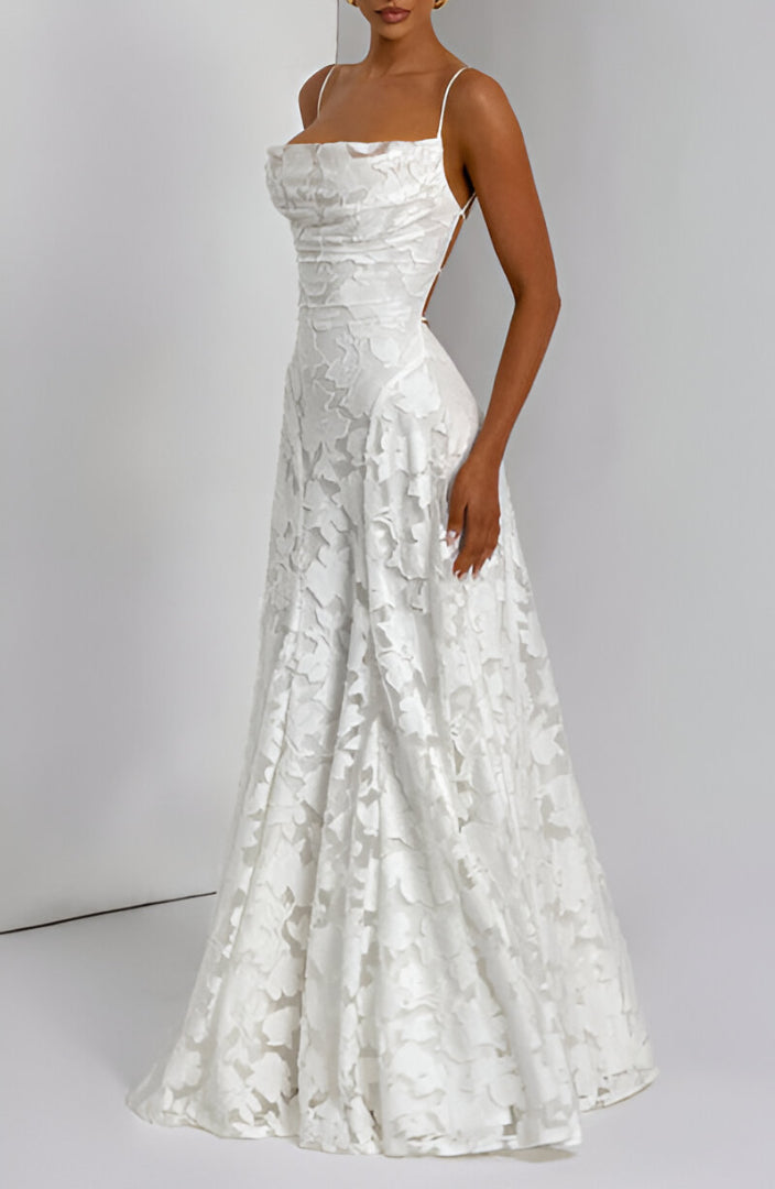 Virginia | Vestido Elegante de Encaje