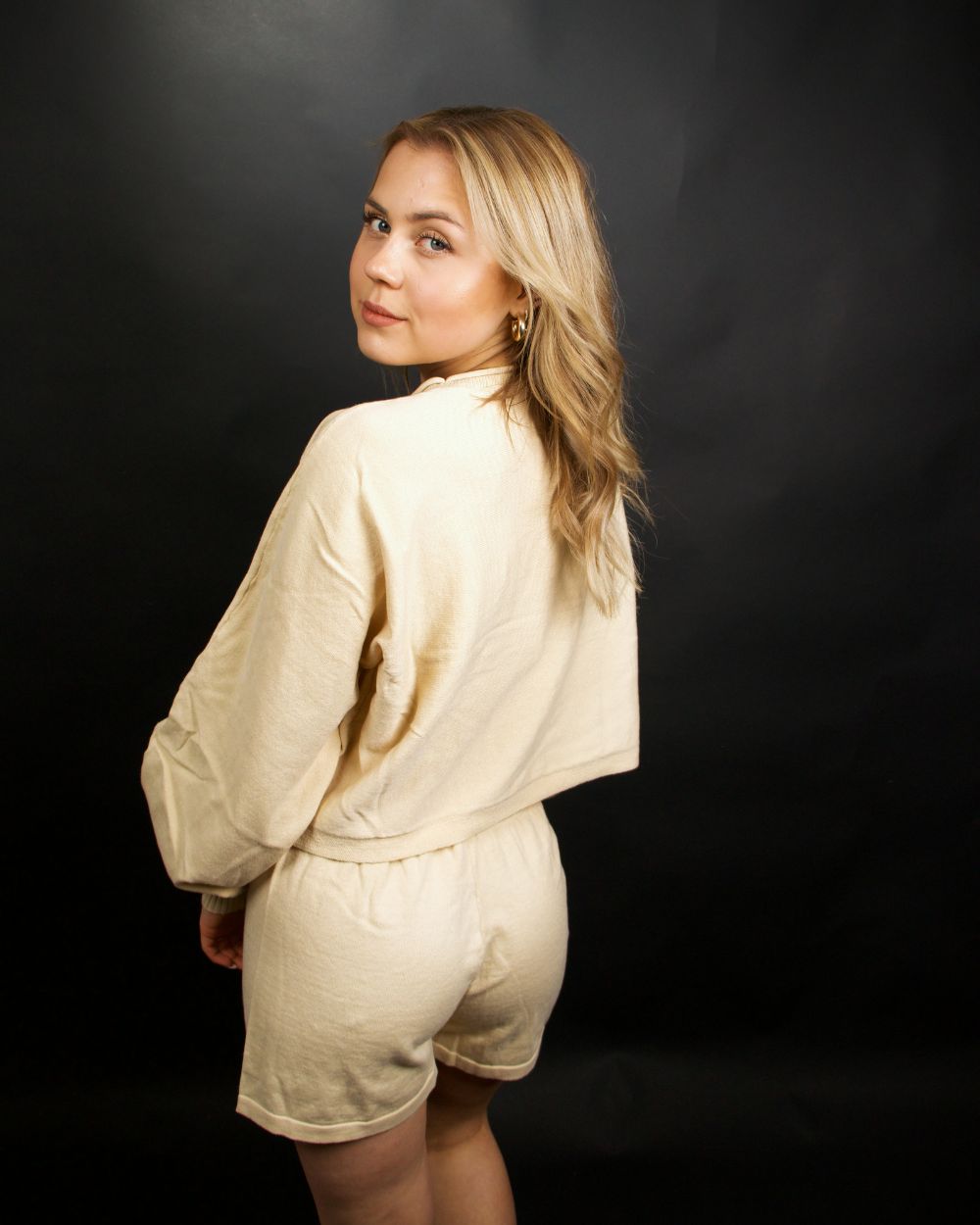 Praga | Conjunto cómodo de mujer con suéter y pantalones cortos