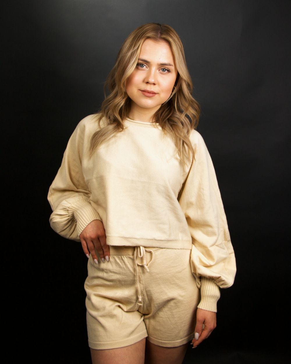 Praga | Conjunto cómodo de mujer con suéter y pantalones cortos