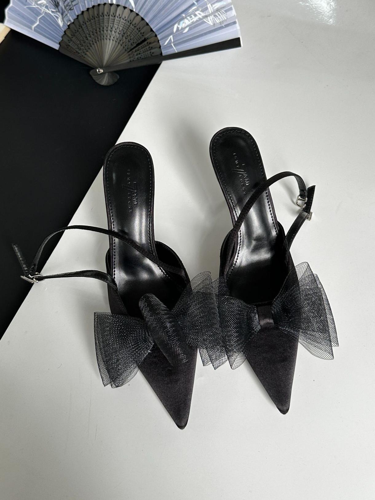 Yoselyn | Tacones de Aguja con Punta Fina y detalle de Lazo