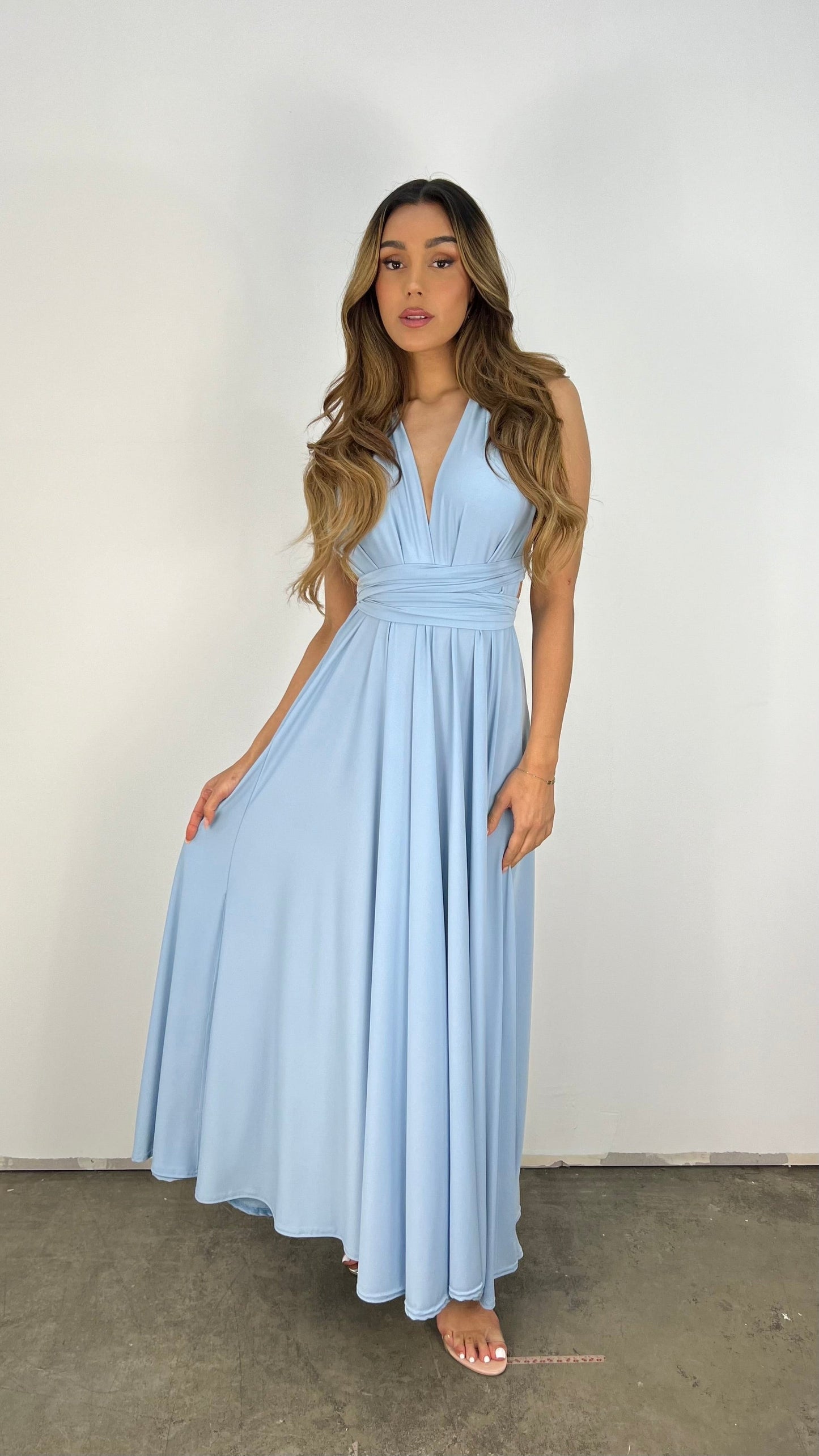 Sarisha | Elegante Vestido Largo con Escote en V
