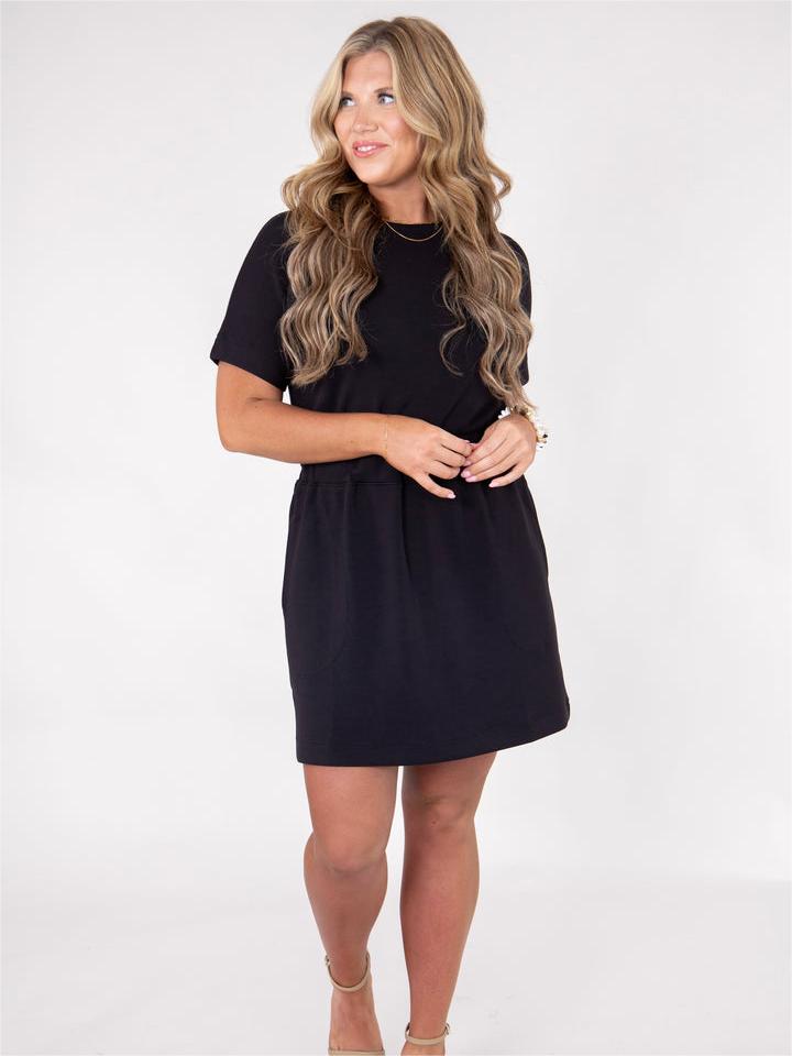 Ikia | Vestido Corto Tipo Camiseta
