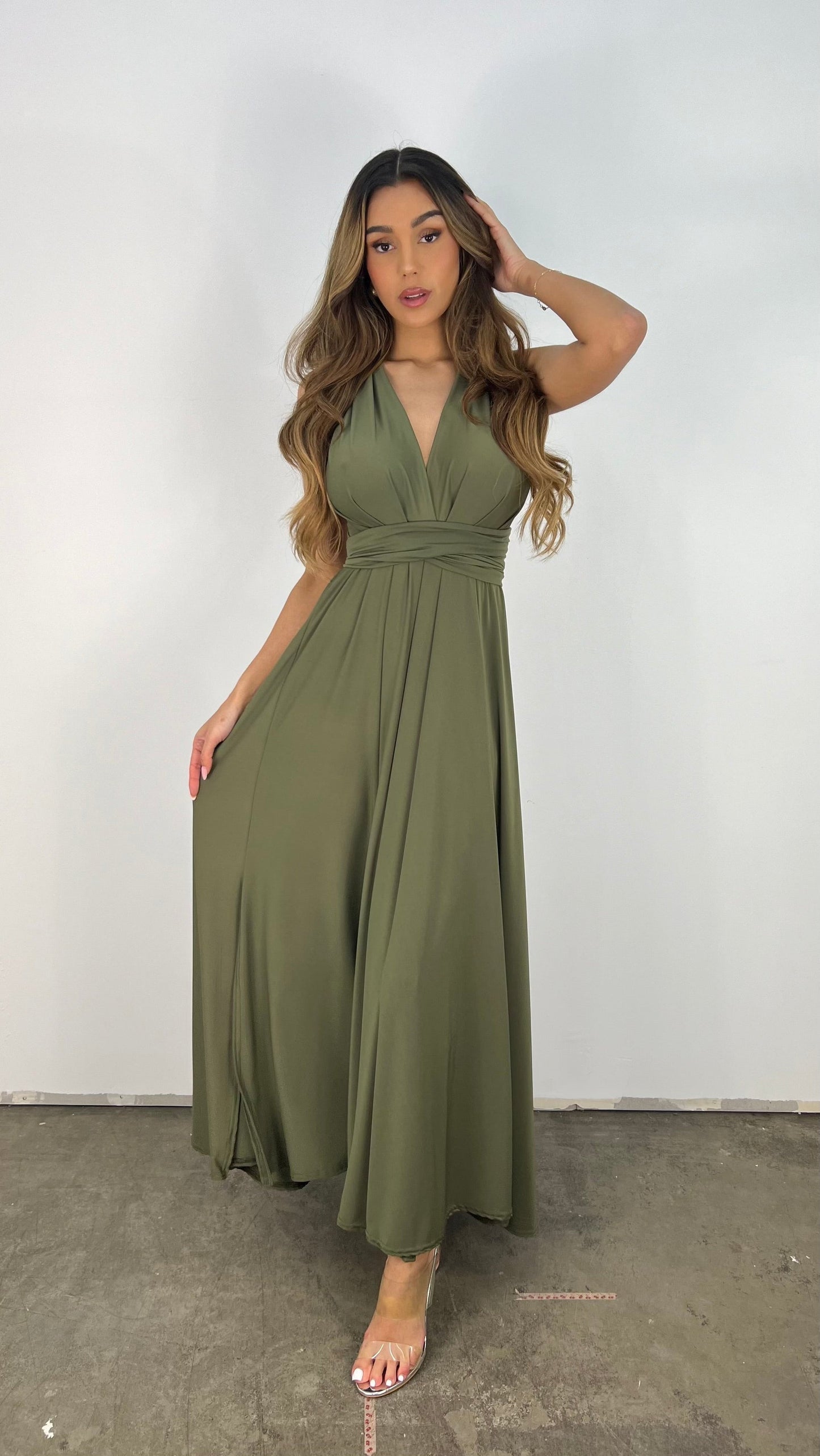 Sarisha | Elegante Vestido Largo con Escote en V
