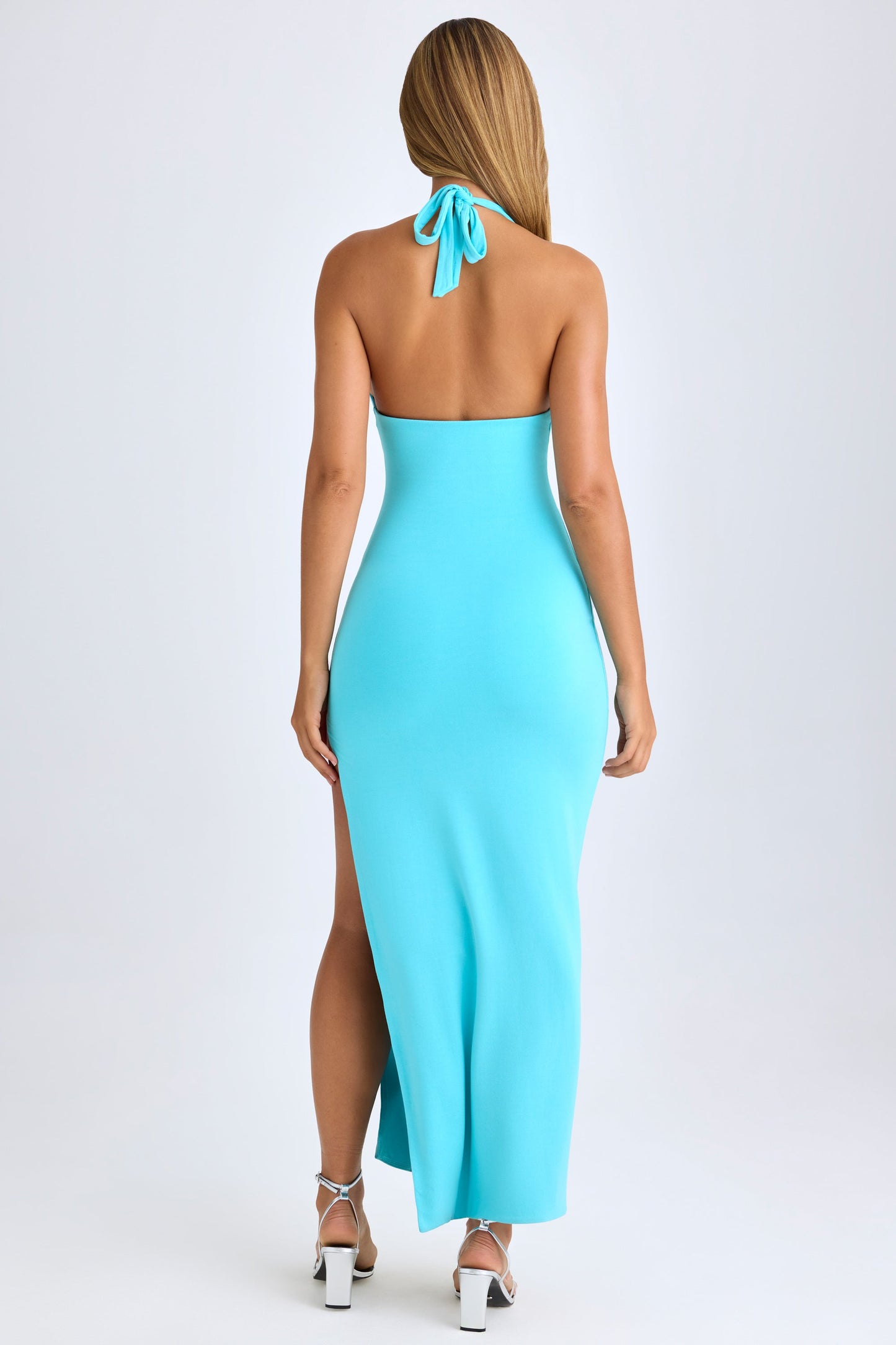 Wessely | Vestido Largo con Cuello Americano y Escote Pronunciado