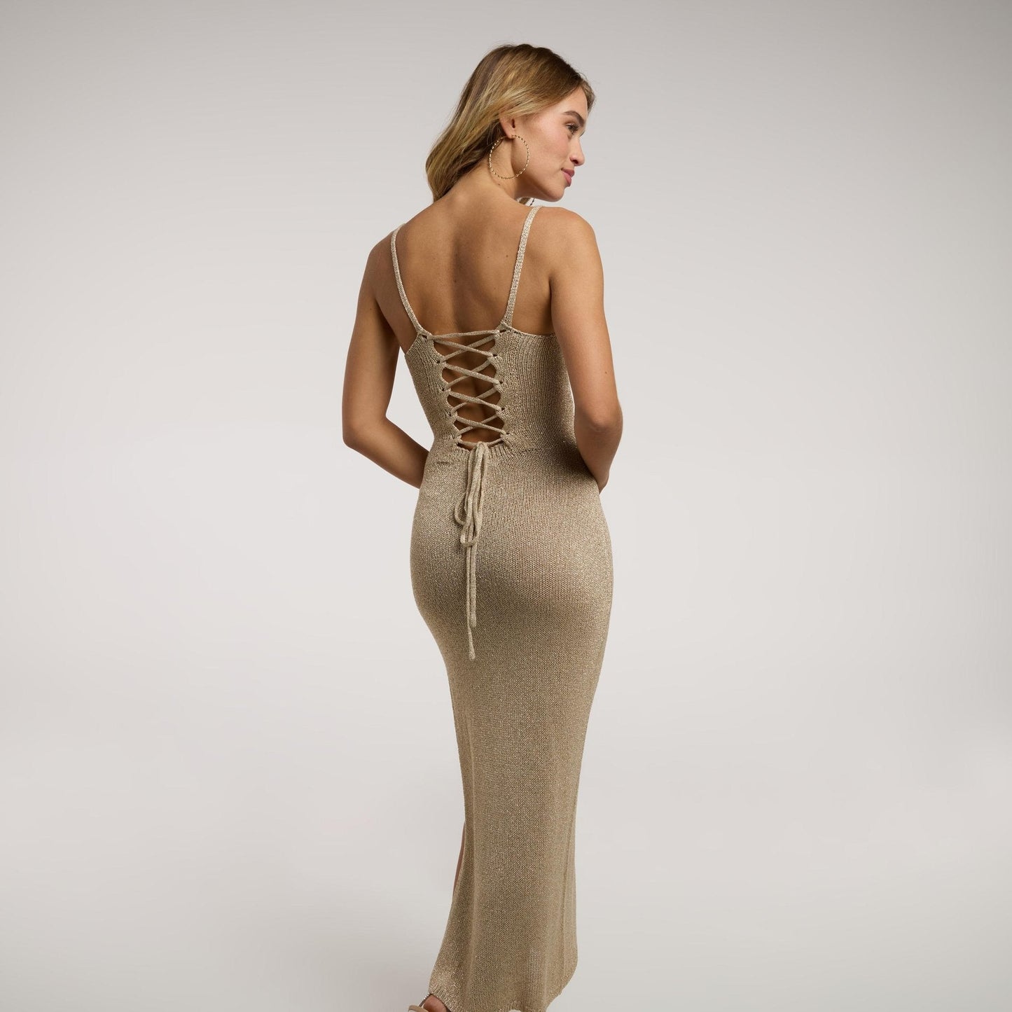 Vaira | Vestido Largo con escote entrelazado en la espalda
