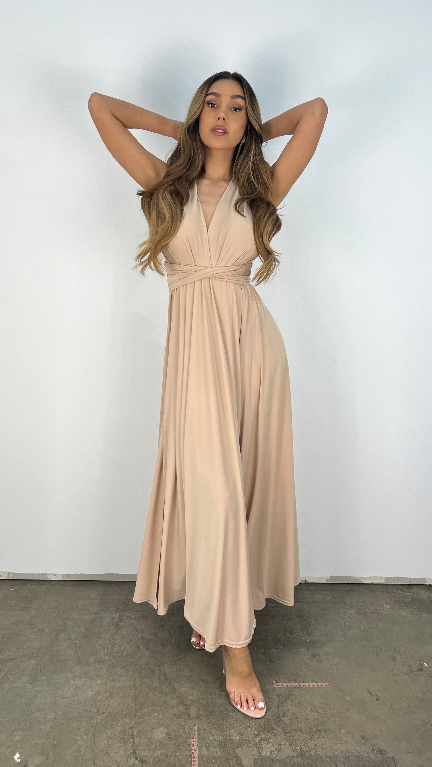 Sarisha | Elegante Vestido Largo con Escote en V