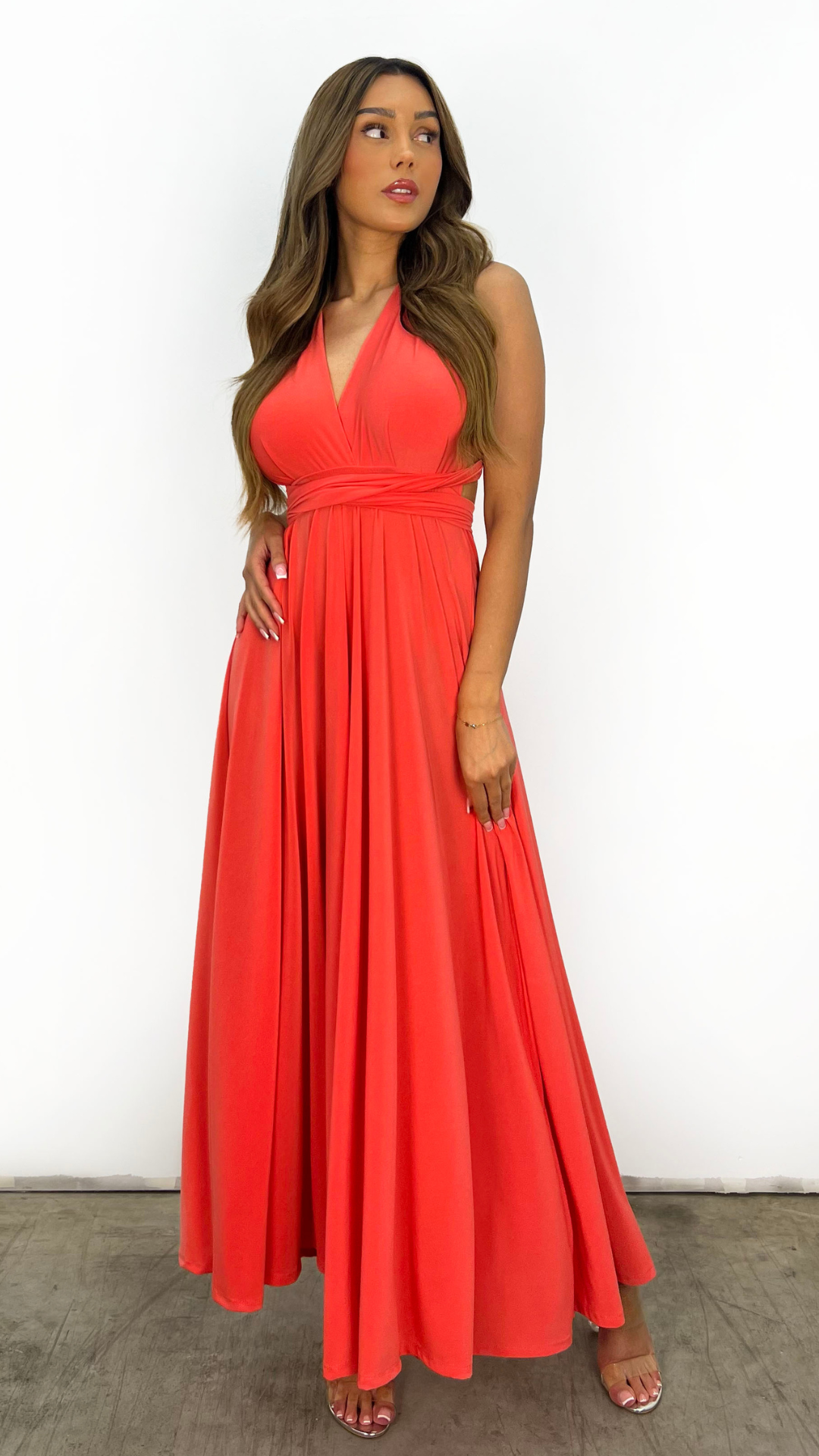 Sarisha | Elegante Vestido Largo con Escote en V