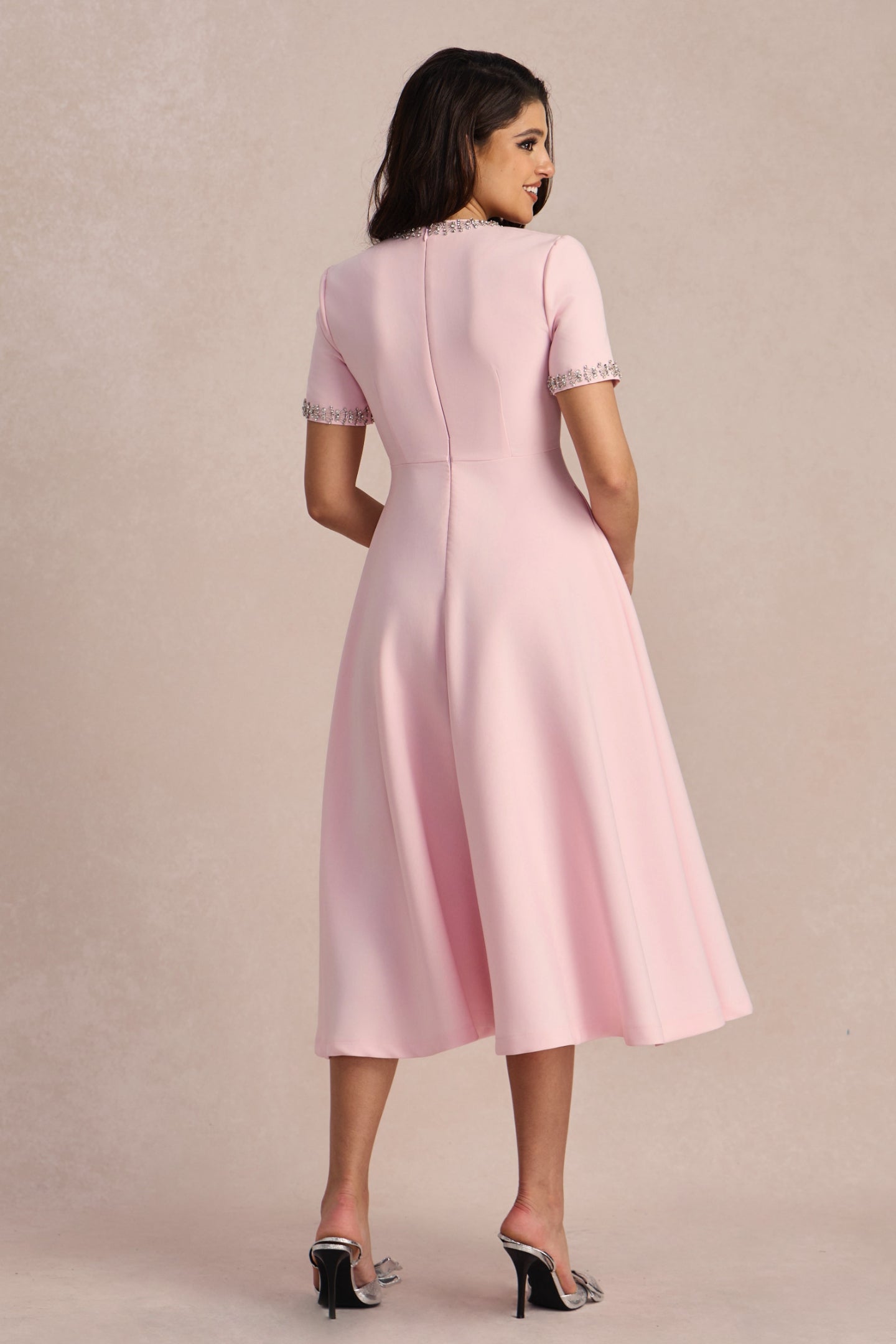 Waverly | Vestido Midi con Adornos de Lazos