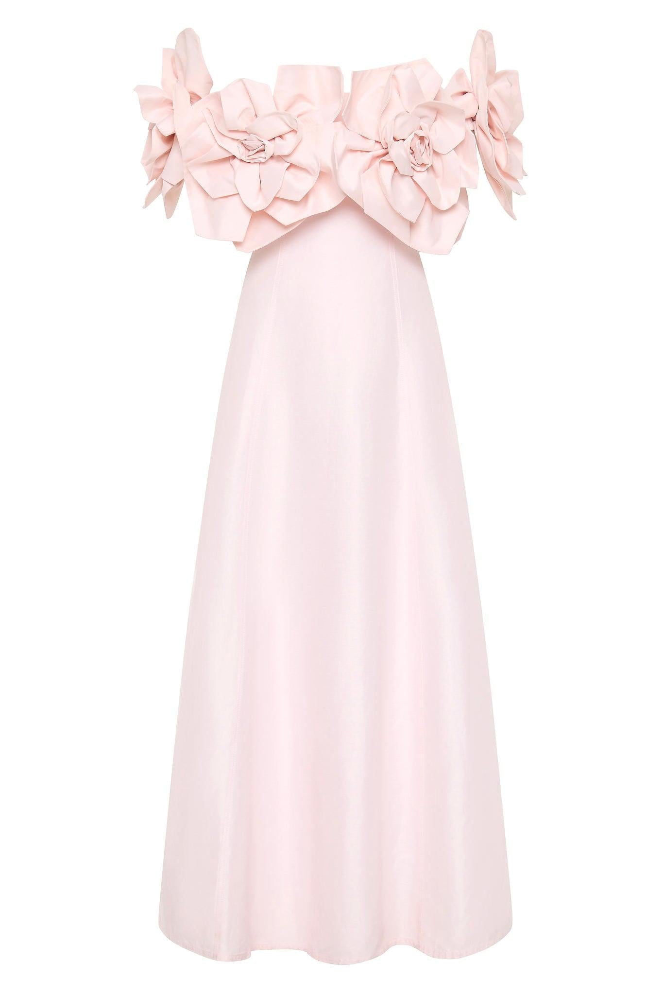 Wildelia | Vestido Largo con Hombros Descubiertos y Flores 3D