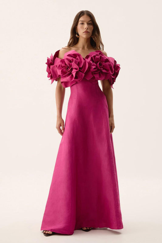 Wildelia | Vestido Largo con Hombros Descubiertos y Flores 3D