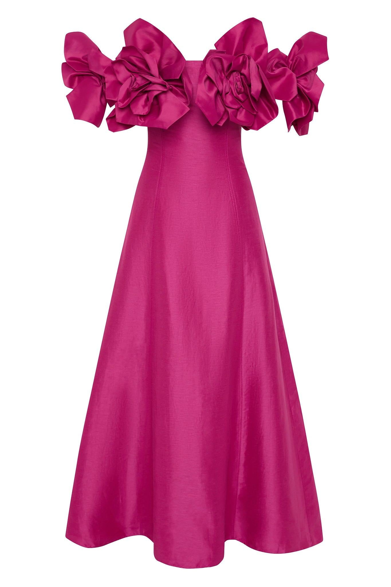 Wildelia | Vestido Largo con Hombros Descubiertos y Flores 3D