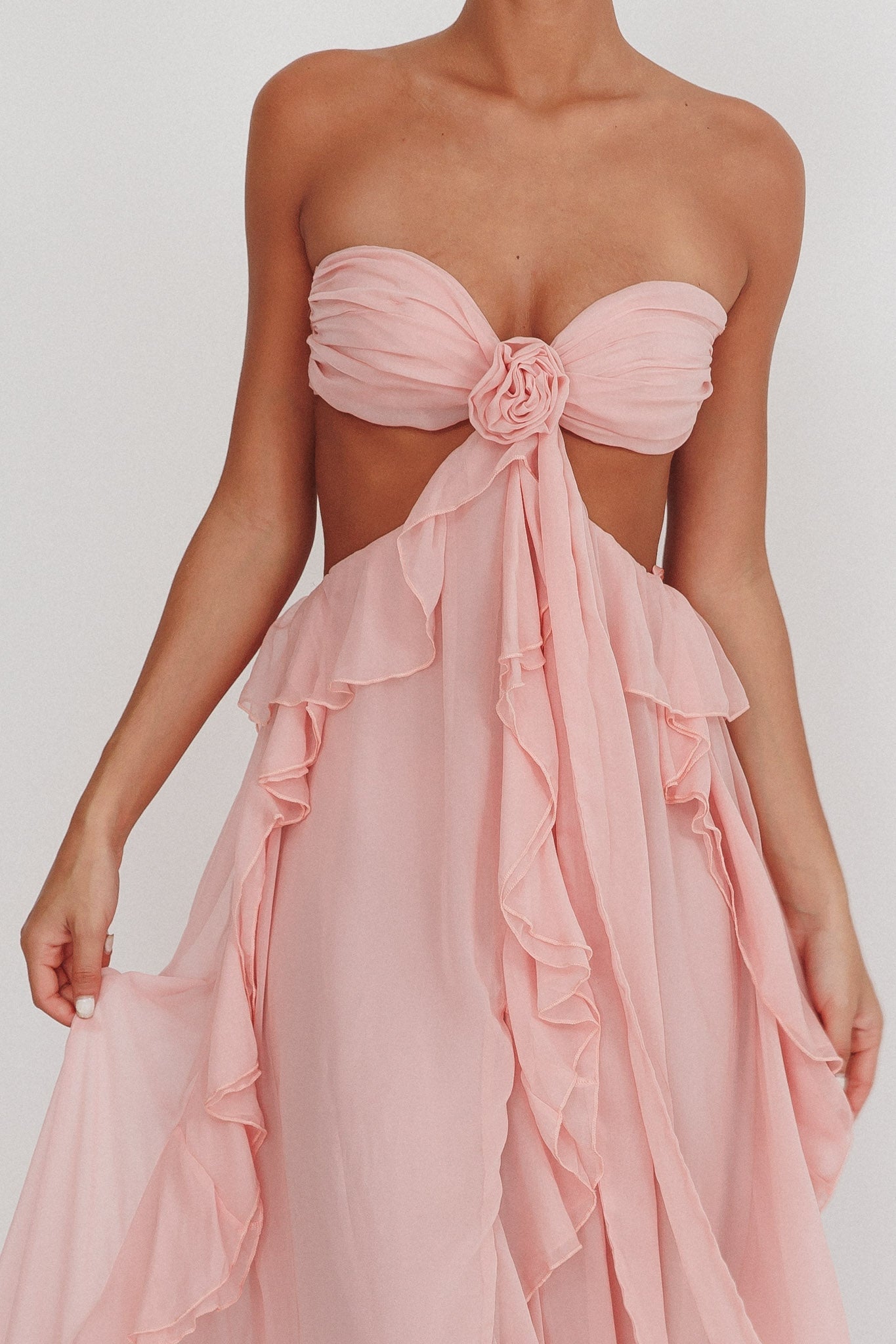 Ebba | Vestido largo con volantes y aberturas