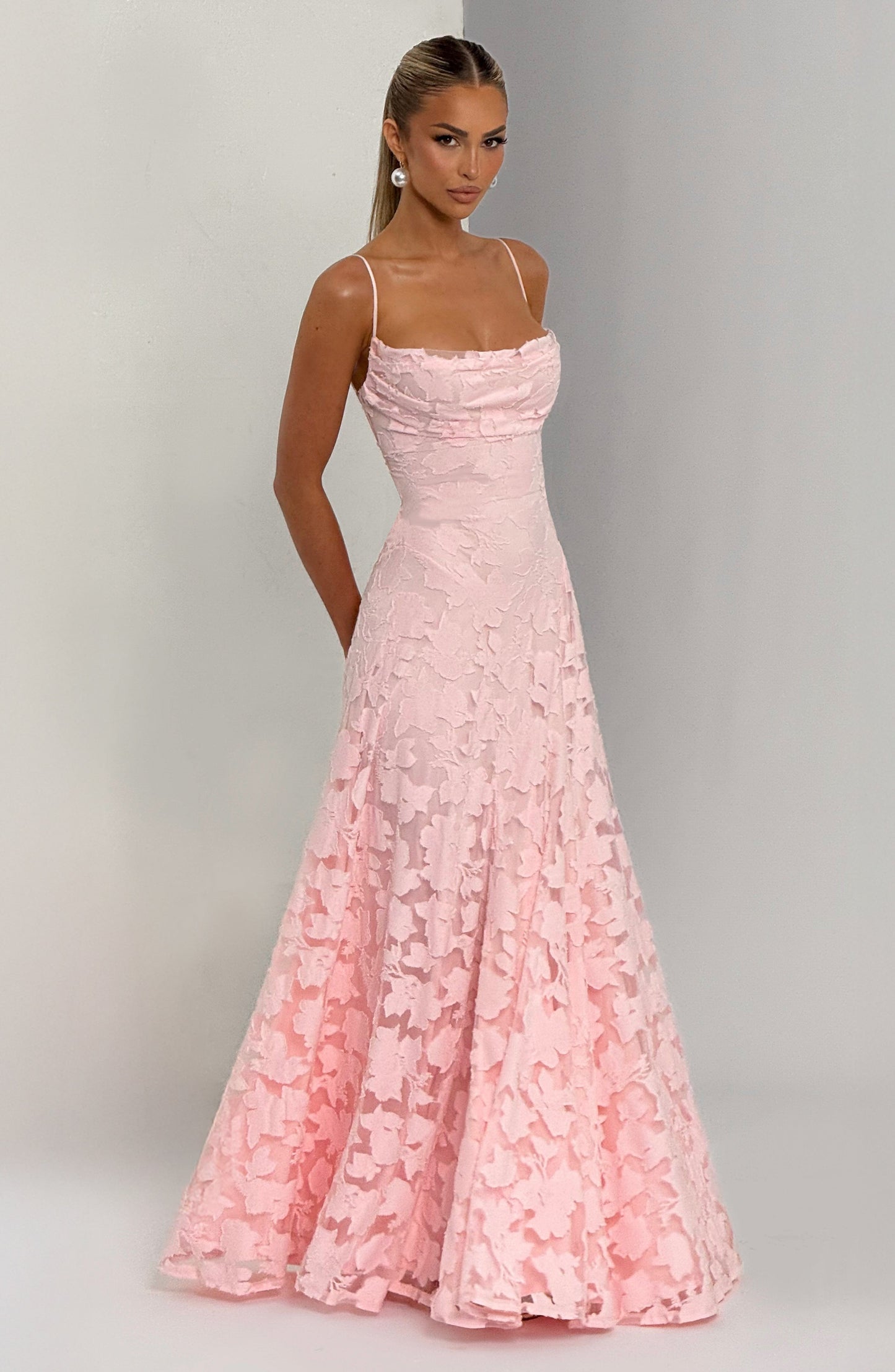 Xalina | Vestido Largo Elegante de Encaje