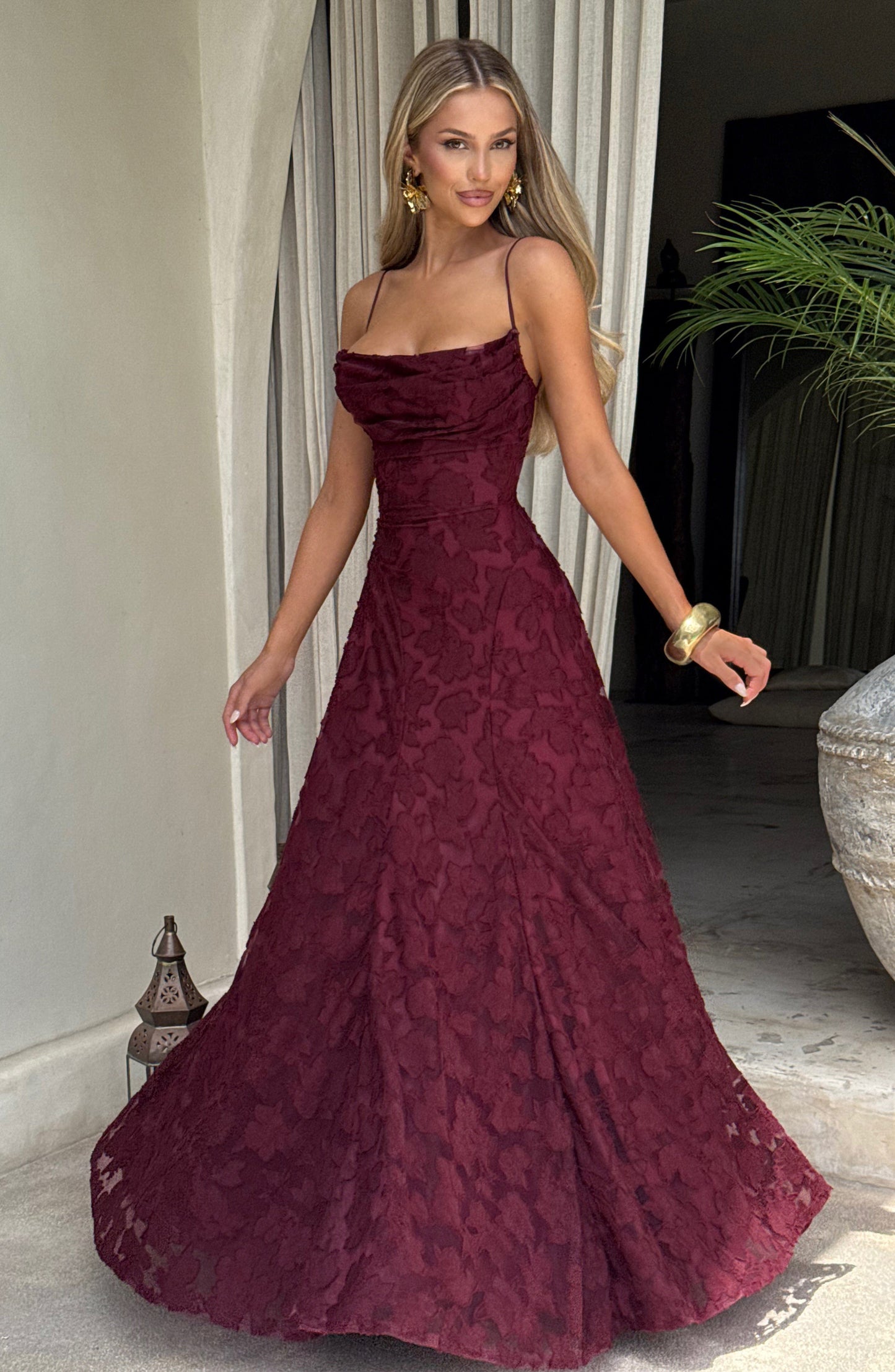 Xalina | Vestido Largo Elegante de Encaje