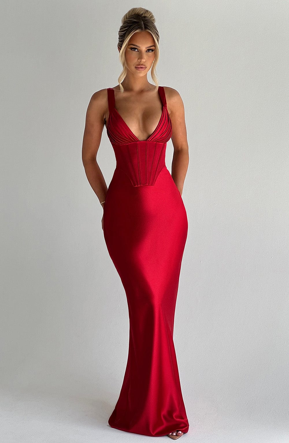 Faith | Vestido Rojo Lujoso y Elegante