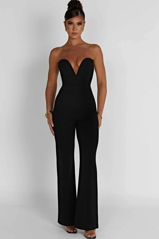 Manti | Mono Elegante con escote en forma de corazón